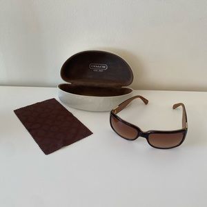Vintage Coach Designer HC8024 Sunglasses with case and cleaning cloth